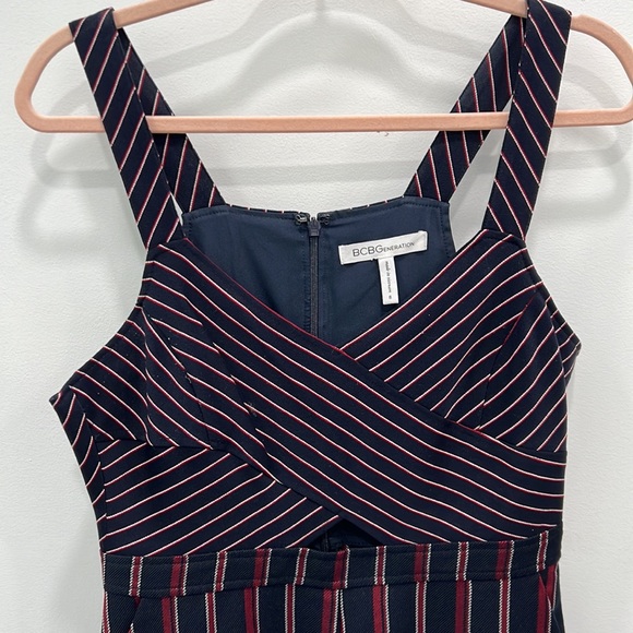 Blue BCBG Romper size 8 with Pockets - Picture 3 of 4